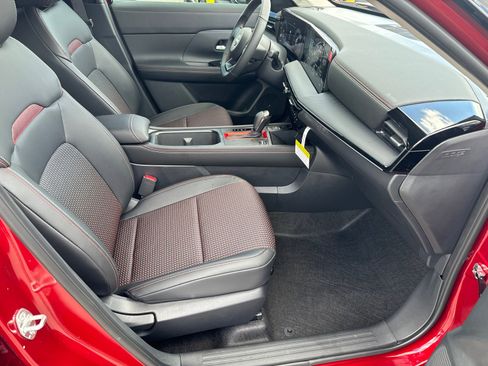 New 2025 Nissan Kicks SR w/ Interior Electronics Package image 13