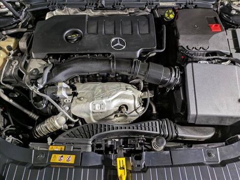 Used 2020 Mercedes-Benz GLB 250 image 22