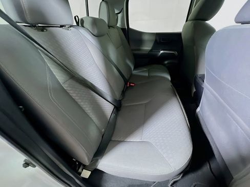 Certified 2021 Toyota Tacoma SR5 AWD/4WD image 24