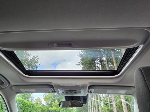 Used 2020 Toyota RAV4 XLE w/ Convenience Package image 28