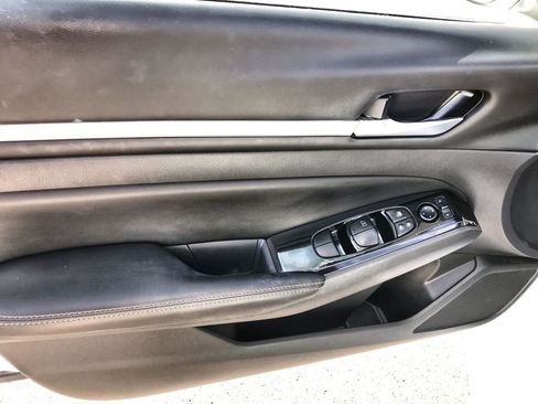 Used 2023 Nissan Altima 2.5 SV image 13