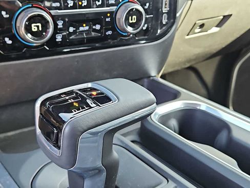 Used 2024 Chevrolet Silverado 1500 LT Trail Boss w/ Convenience Package II AWD/4WD image 21