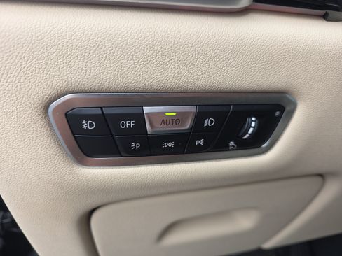 Used 2021 BMW X5 sDrive40i w/ Premium Package image 32