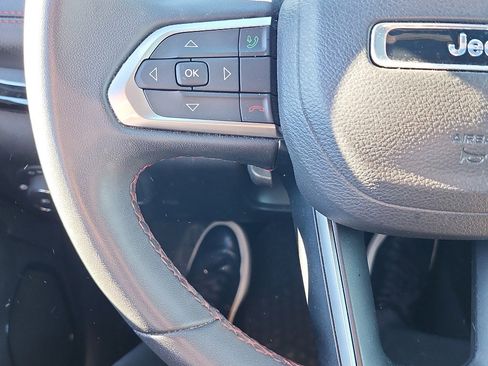 Used 2024 Jeep Compass Trailhawk image 16