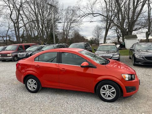 Used 2013 Chevrolet Sonic LT image 4