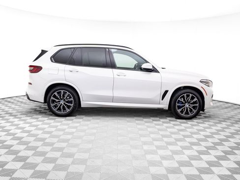 Used 2023 BMW X5 M50i w/ Climate Comfort Package image 6