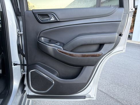 Used 2019 Chevrolet Tahoe LT image 18