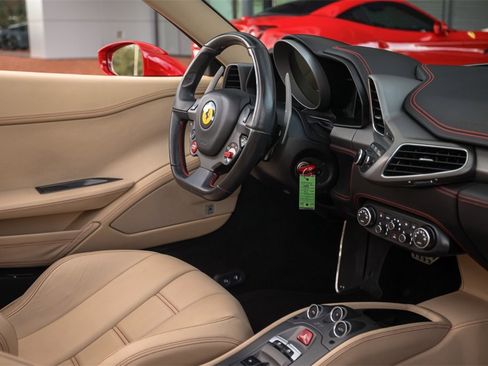 Certified 2013 Ferrari 458 Spider Base image 43