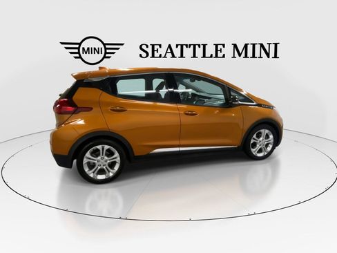 Used 2017 Chevrolet Bolt LT FWD image 12