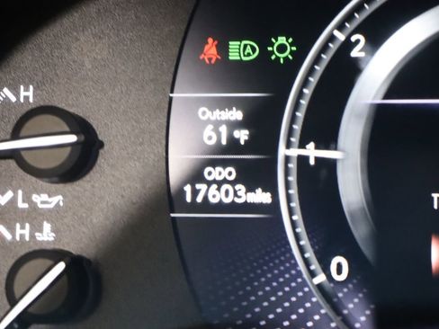 Used 2024 Lexus LX 600 4WD w/ Luxury Package image 41