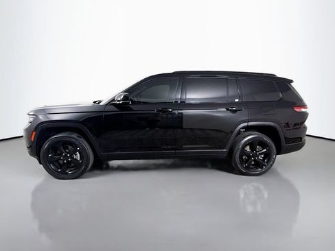 Used 2023 Jeep Grand Cherokee L Laredo AWD/4WD image 4