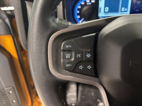 Used 2022 Ford Bronco Black Diamond image 11