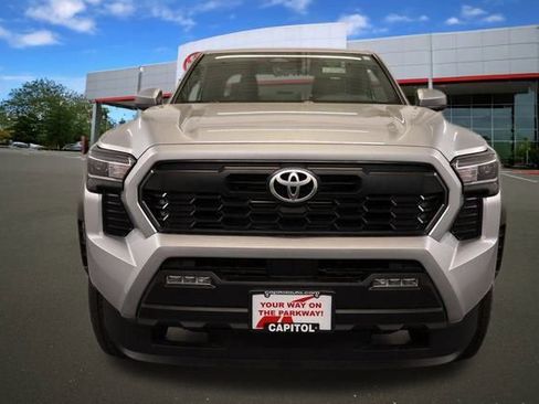 New 2025 Toyota Tacoma TRD Off-Road image 6