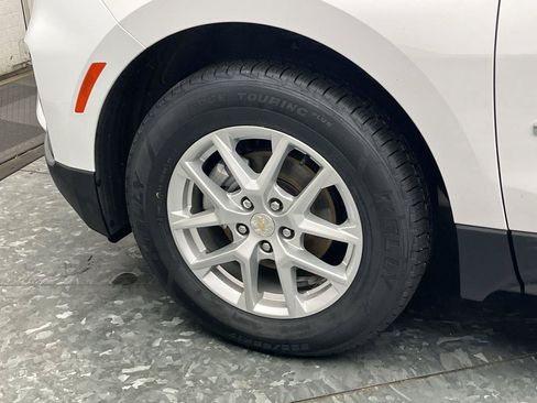 Used 2023 Chevrolet Equinox LS w/ LS Convenience Package AWD/4WD image 29