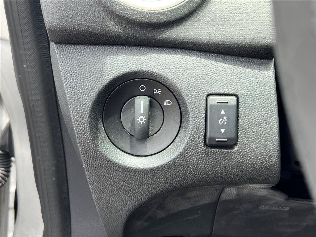 Used 2013 Ford Fiesta SE FWD image 19