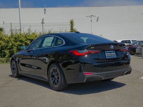 New 2026 BMW i4 eDrive40 w/ Parking Assistance Package RWD image 17
