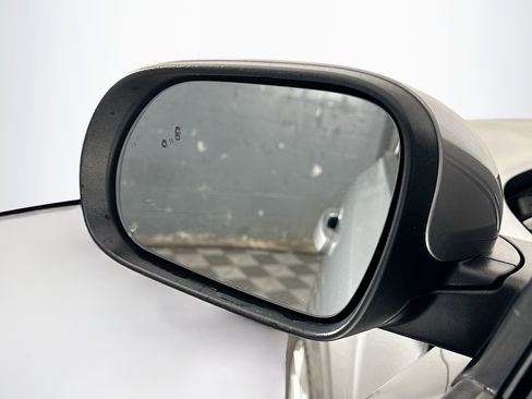 Used 2025 Kia Soul LX w/ LX Technology Package image 16