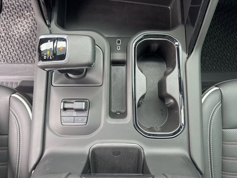 Used 2025 GMC Sierra 1500 AT4X image 48