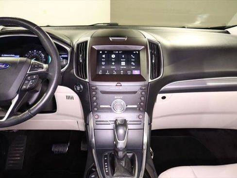 Used 2017 Ford Edge Titanium w/ Technology Package FWD image 25