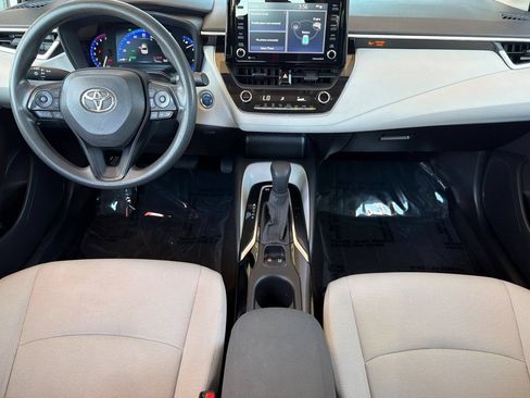 Certified 2022 Toyota Corolla LE FWD image 17