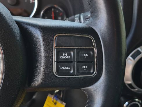 Used 2016 Jeep Wrangler Unlimited Sahara w/ Connectivity Group image 21