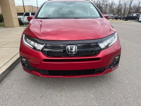 Certified 2026 Honda Odyssey Touring image 7