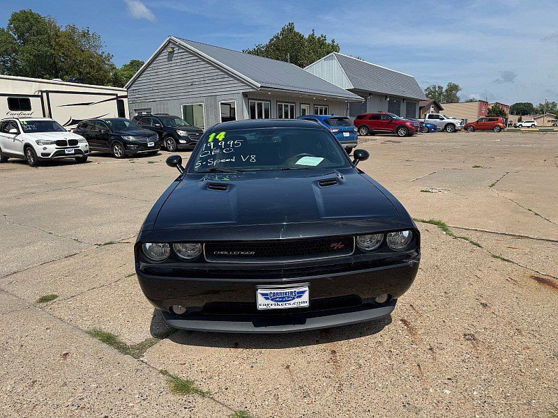 Used 2014 Dodge Challenger R/T RWD image 7