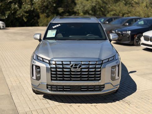 Used 2024 Hyundai Palisade Calligraphy image 10
