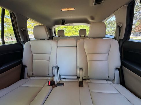 Used 2017 Honda Pilot EX-L image 16