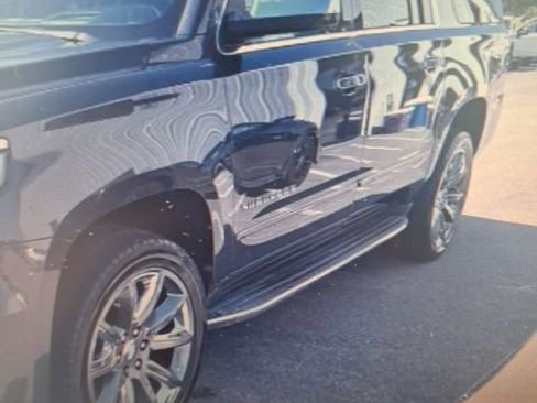 Used 2018 Chevrolet Suburban Premier AWD/4WD image 18