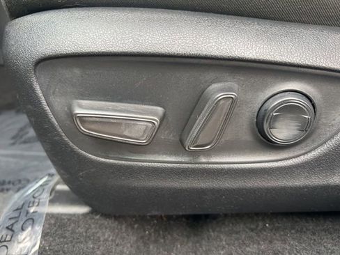 Used 2021 Toyota RAV4 XLE w/ Convenience Package image 27