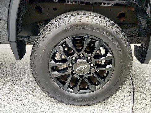 Used 2025 Chevrolet Silverado 2500 Custom w/ Custom Blackout Package AWD/4WD image 10