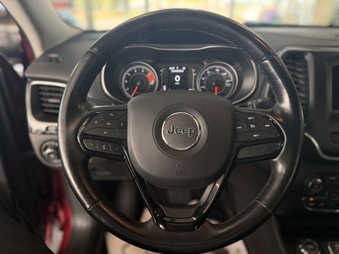 Used 2020 Jeep Cherokee Latitude Plus AWD/4WD image 38