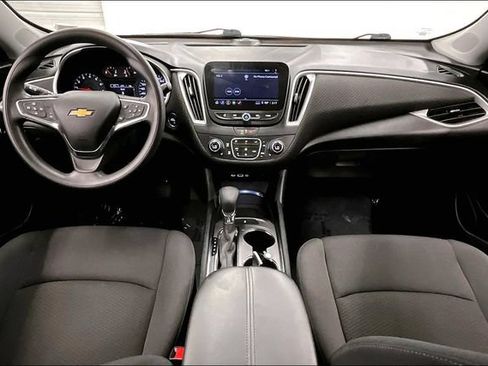 Used 2023 Chevrolet Malibu LT FWD image 18