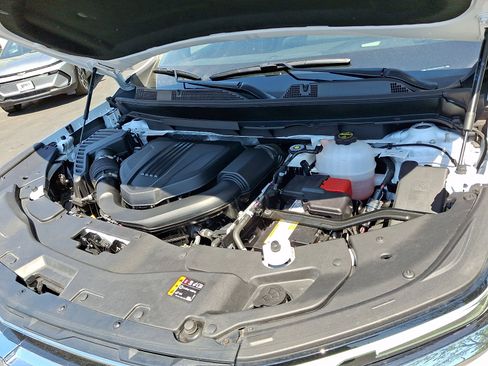 Certified 2026 Chevrolet Traverse LT AWD/4WD image 29