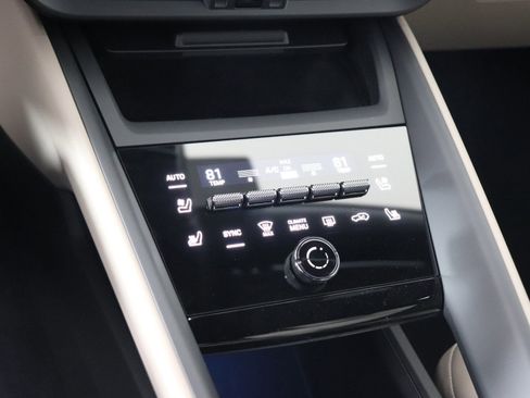 Used 2024 Porsche Macan 4 Electric image 35