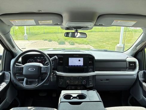 Used 2025 Ford F250 XLT AWD/4WD image 15