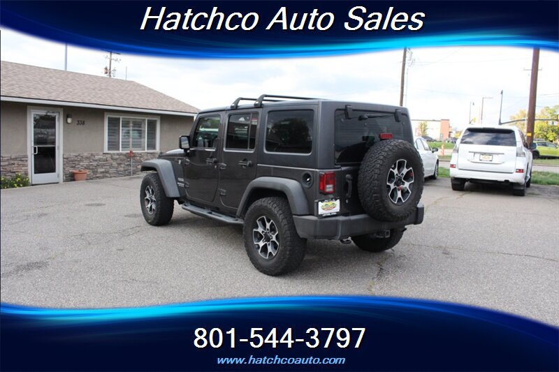 Used 2017 Jeep Wrangler Unlimited Sport w/ Connectivity Group AWD/4WD image 3