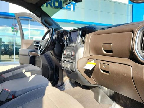 Used 2021 Chevrolet Silverado 1500 LT image 30