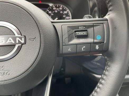 Used 2025 Nissan Pathfinder SV AWD/4WD image 24