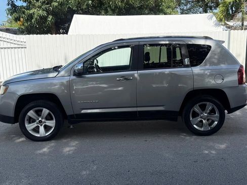 Used 2015 Jeep Compass High Altitude FWD image 3
