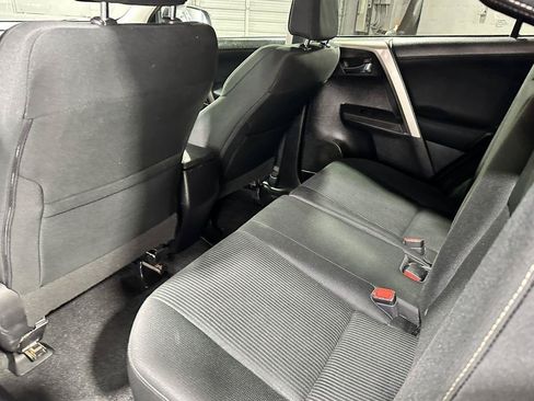 Used 2015 Toyota RAV4 XLE AWD/4WD image 25