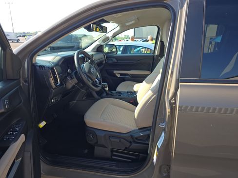 Used 2025 Ford Ranger XLT AWD/4WD image 9