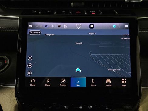 Used 2023 Jeep Grand Cherokee Limited w/ Luxury Tech Group II image 25