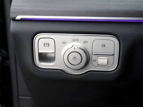 Used 2025 Mercedes-Benz GLE 350 4MATIC image 41