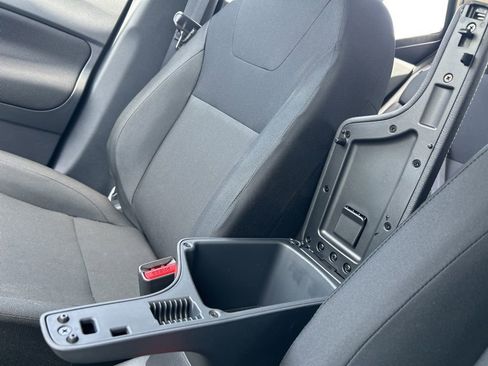 New 2025 Nissan Kicks Play S image 30