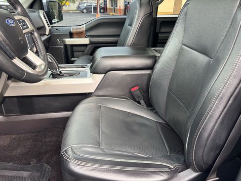 Used 2016 Ford F150 Lariat AWD/4WD image 9