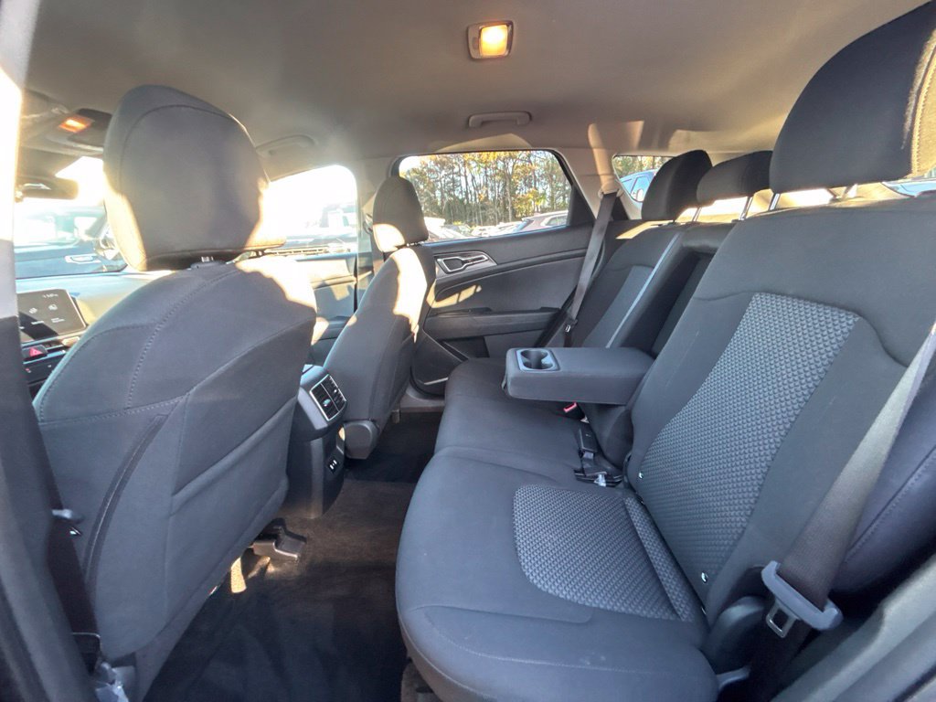 Certified 2026 Kia Sportage LX FWD image 17
