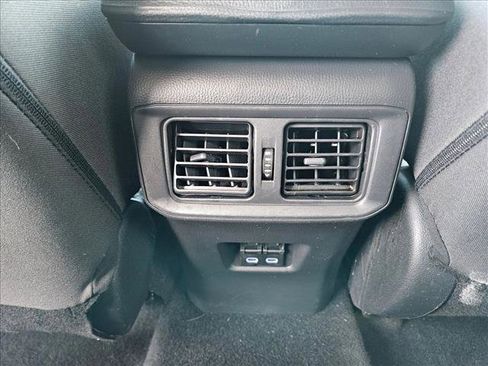 Used 2022 Toyota RAV4 XLE w/ XLE Grade Weather Package image 16