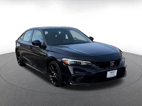 Used 2024 Honda Civic Sport image 3